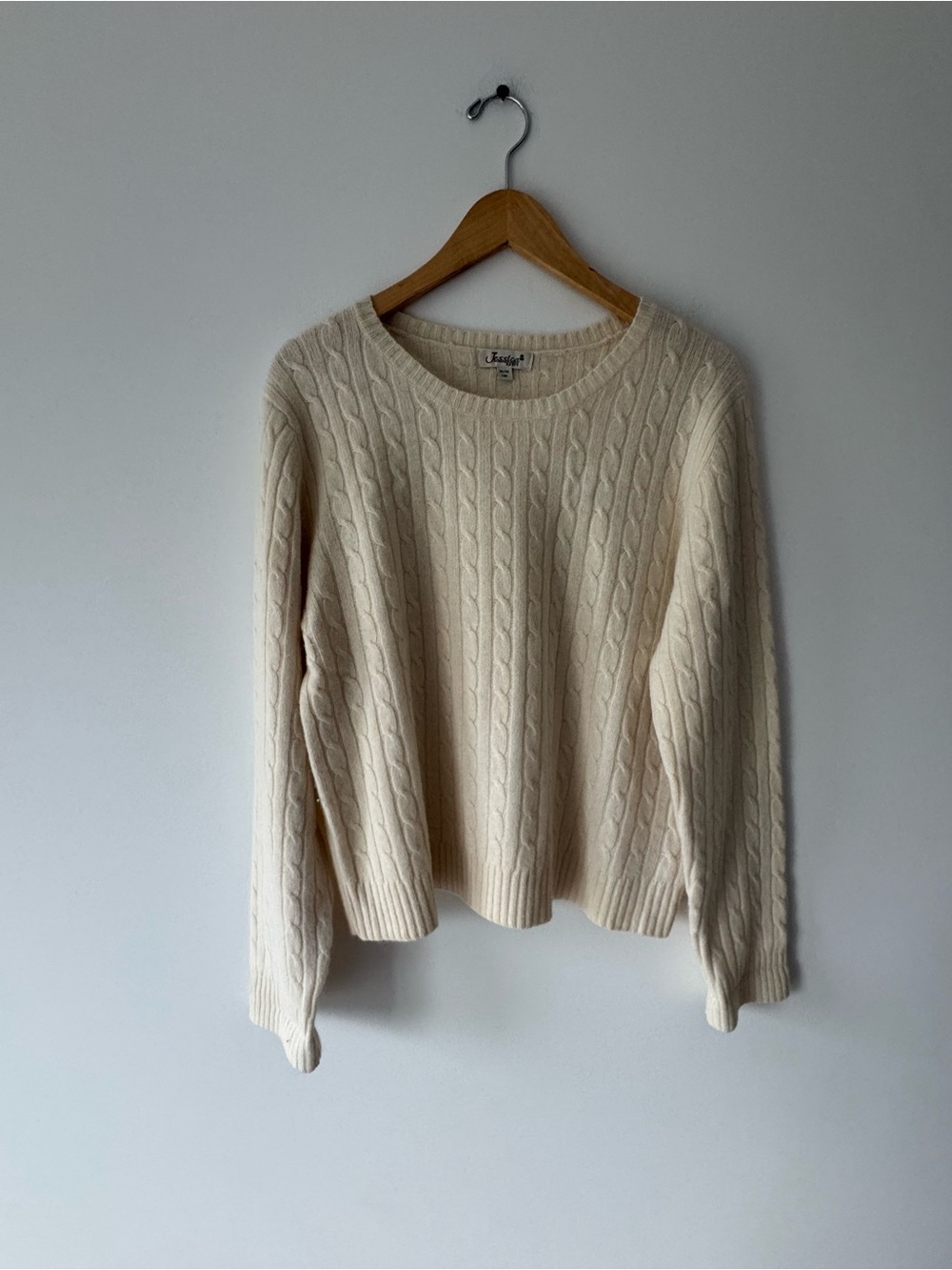 Vintage Cable Knit Crewneck Sweater - Cream